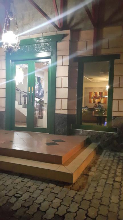 פאלמבאנג Le Paradis Hotel מראה חיצוני תמונה
